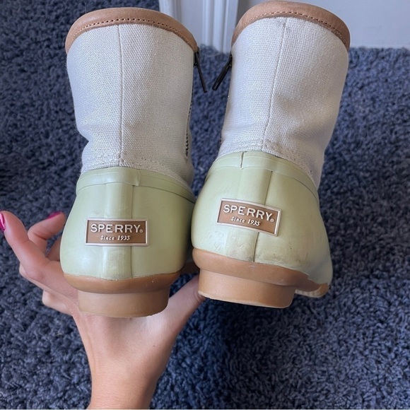 SPERRY Women’s Duck Boot Size 7.5 Cream Gold Sparkle Bean Boot Preppy - Picture 9 of 14